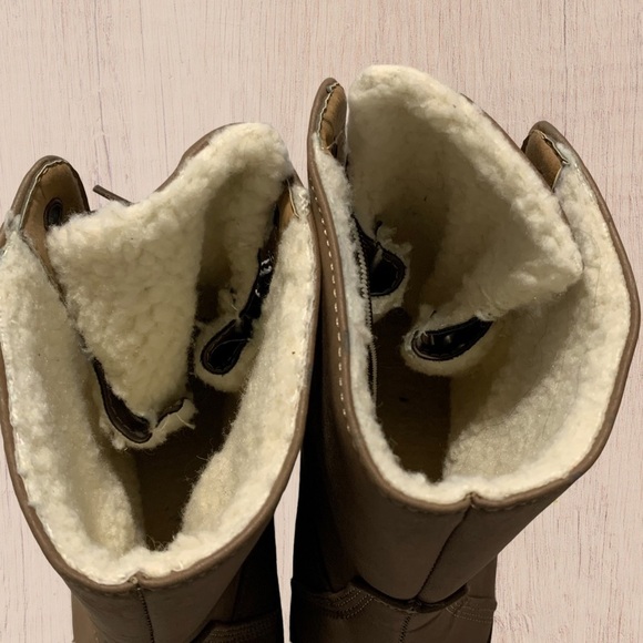Faux‎ Sherpa lined boots - Picture 8 of 9